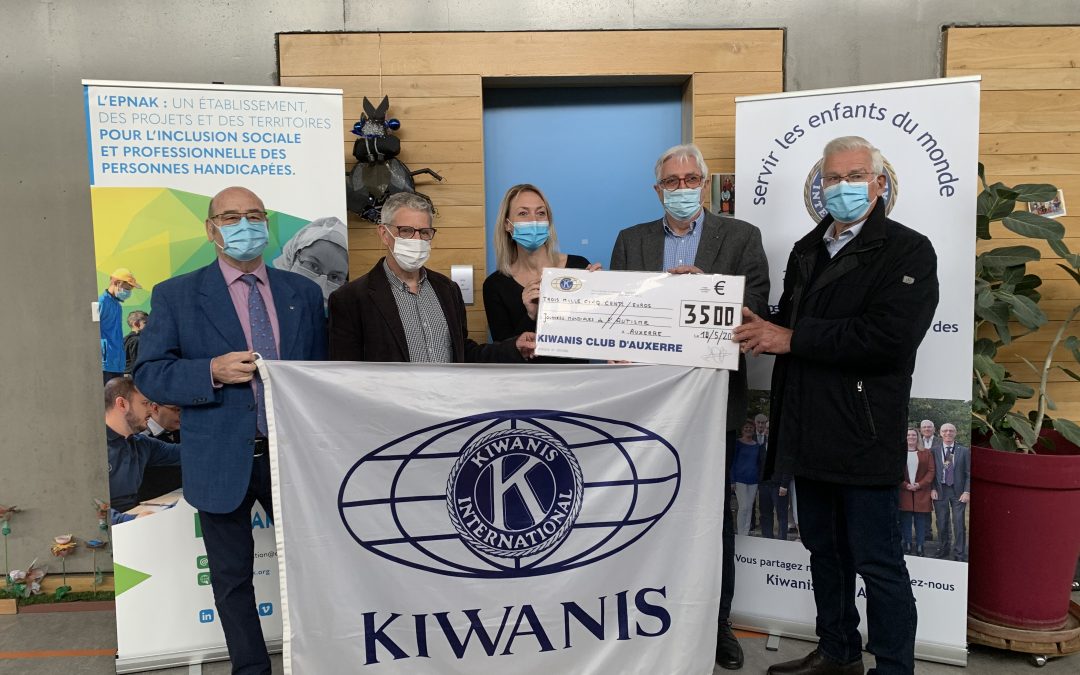 Le KIWANIS CLUB d’Auxerre fait un don de 3500 € à l’IME DES ISLES