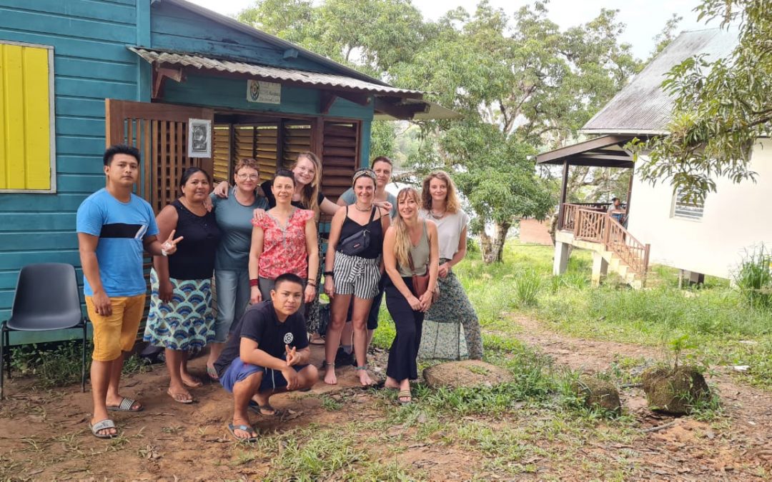 HANDI’CAP SUR L’AMAZONIE : remise des lunettes à Camopi