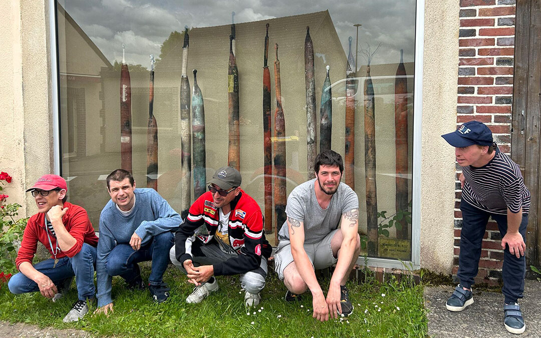 Une journée enchantée au cœur de l&rsquo;art de rue pour les residents de l&rsquo;EANM les Courlis.