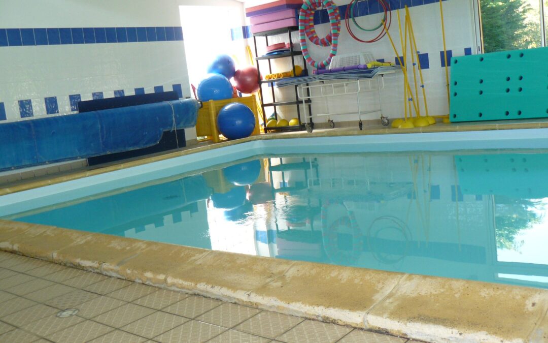 Les résidents des Courlis à la piscine de l&rsquo;IME Ste Béate : un moment privilégié quotidien ! 